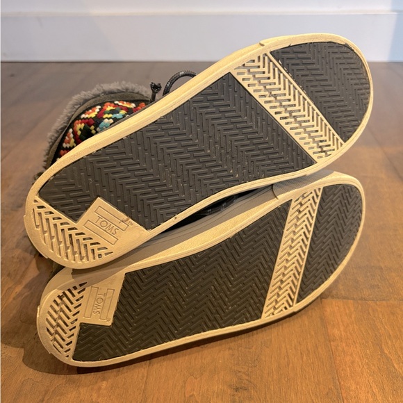 Toms Alpine Booties - Picture 9 of 9
